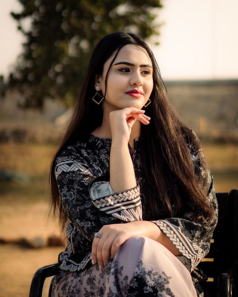 Black and White Floral Elegance